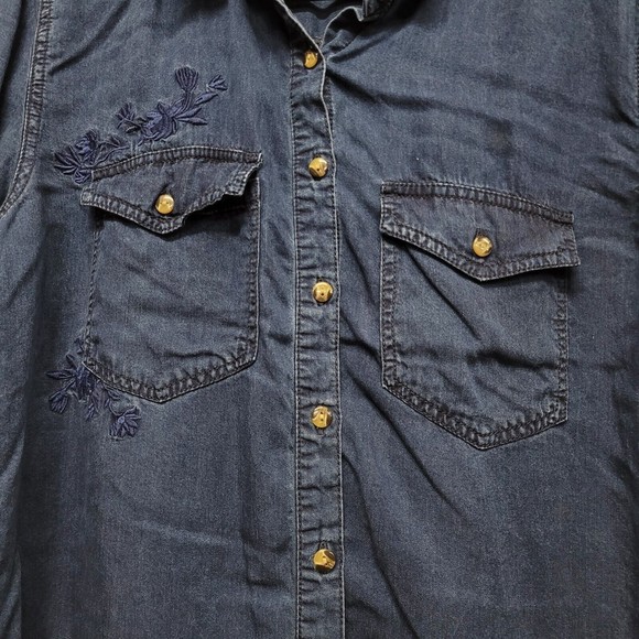 Harper Button Front Shirt Women Size Medium - Picture 7 of 9